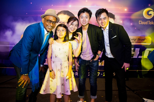 event photography singapore, suntec city, flashpixs, cloud token walllet 4.0