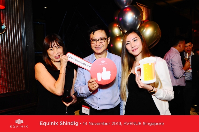 live photography singapore, instant photography singapore, photobooth singapore, party props, The Avenue Marina Bay Sands