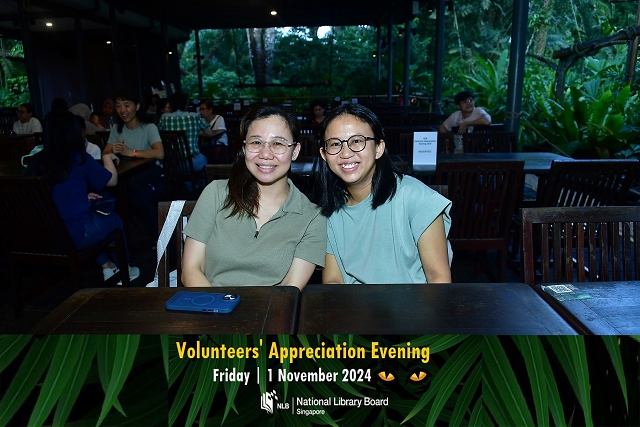 Live photography singapore, instant photography singapore, instant prints, photo booth, roaming photography, roving photography