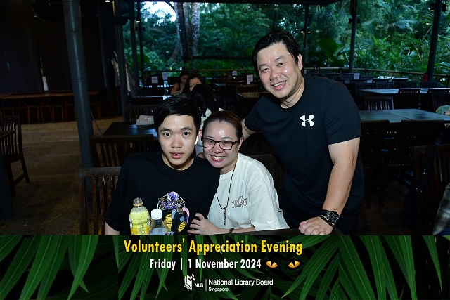 Live photography singapore, instant photography singapore, instant prints, photo booth, roaming photography, roving photography